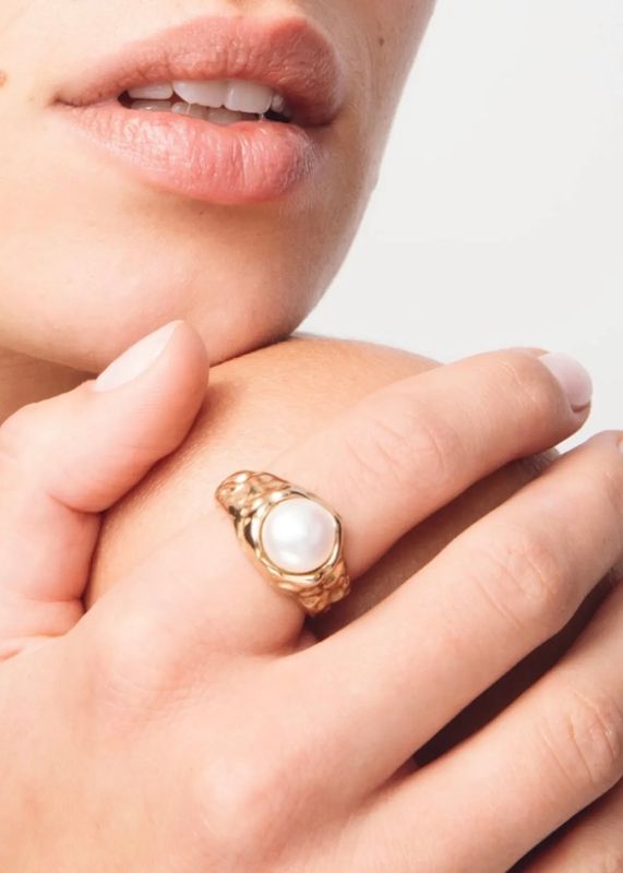 CAMILLA PIHL - The Chunky Pearl Ring Gull